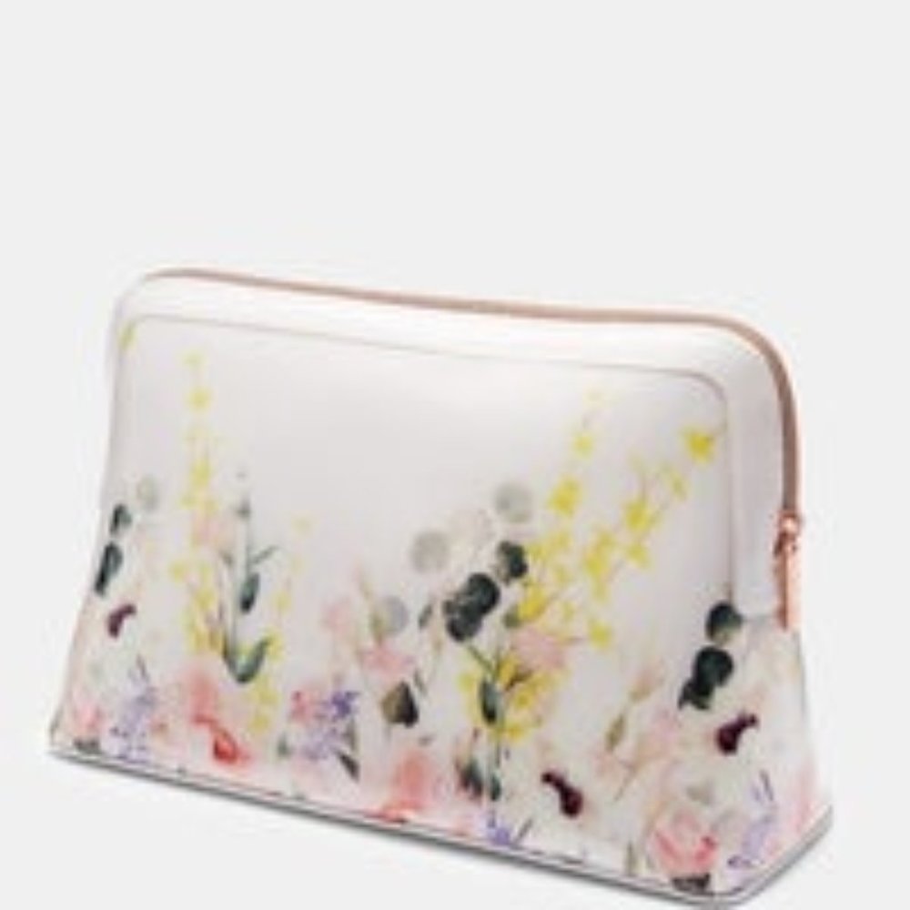 Ted Baker London Elegant Makeup Bag - Nude Pink
